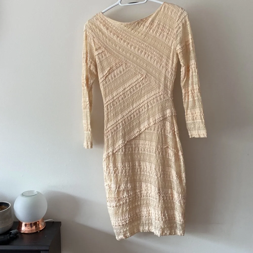 Dress - Picture 3 of 3